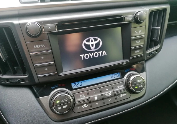 Toyota RAV4 cena 61800 przebieg: 241000, rok produkcji 2014 z Brodnica małe 326